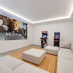 Vacation Marbella I Chic, Cutting-edge Amenities, Private Heated Infinity Pool, Golf Front Location, Cinema *