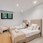 Villa Vacation Marbella I Chic, Cutting-edge Amenities, Private Heated Infinity Pool, Golf Front Location, Cinema *