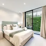 Vacation Marbella I Chic, Cutting-edge Amenities, Private Heated Infinity Pool, Golf Front Location, Cinema