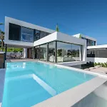 Vacation Marbella I Chic, Cutting-edge Amenities, Private Heated Infinity Pool, Golf Front Location, Cinema