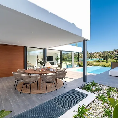 Vacation Marbella I Chic, Cutting-edge Amenities, Private Heated Infinity Pool, Golf Front Location, Cinema *