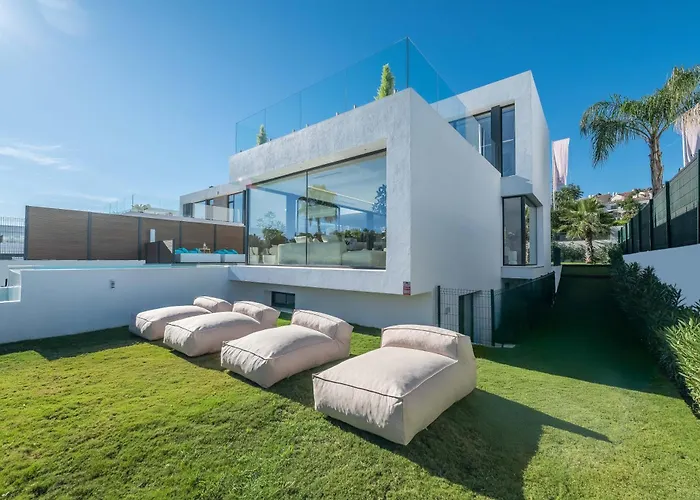 Vacation Marbella I Chic, Cutting-edge Amenities, Private Heated Infinity Pool, Golf Front Location, Cinema Villa Estepona