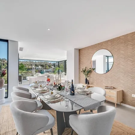 Vacation Marbella I Chic, Cutting-edge Amenities, Private Heated Infinity Pool, Golf Front Location, Cinema