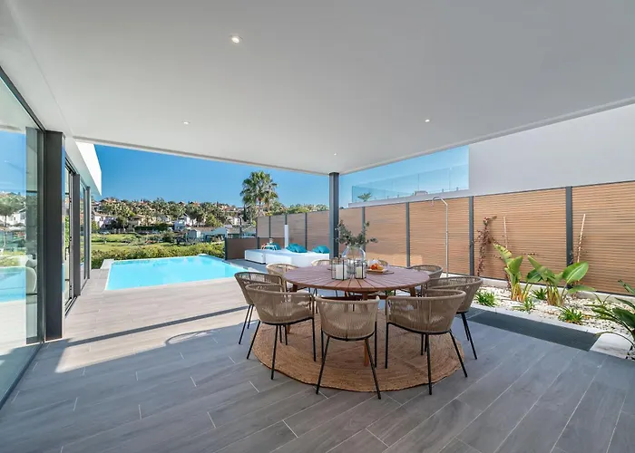 فيلة Vacation Marbella I Chic, Cutting-edge Amenities, Private Heated Infinity Pool, Golf Front Location, Cinema إِستيبونا