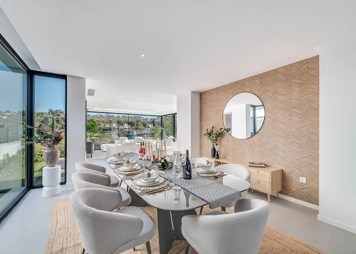 Vacation Marbella I Chic, Cutting-edge Amenities, Private Heated Infinity Pool, Golf Front Location, Cinema