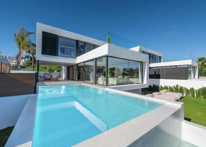 Vacation Marbella I Chic, Cutting-edge Amenities, Private Heated Infinity Pool, Golf Front Location, Cinema